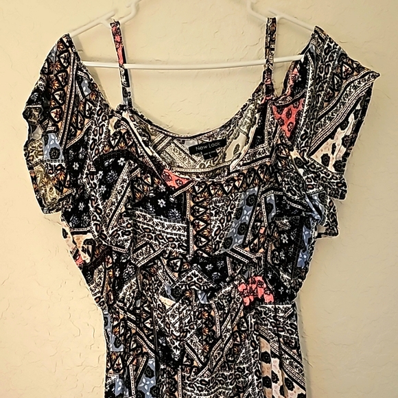 Beautiful Cold Shoulder Maxi Dress - Picture 3 of 13